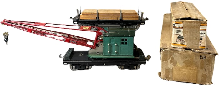 BOXED LIONEL 211 FLAT CAR & 219 PEACOCK CRANE