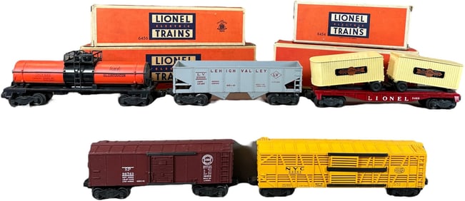 FIVE POSTWAR LIONEL FREIGHT CARS
