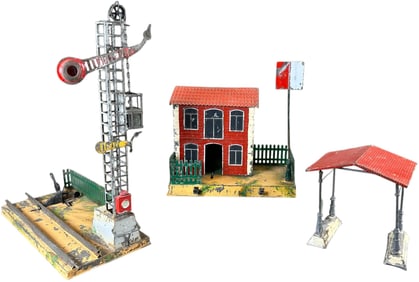 RARE FV SIGNAL AND GUARDS HOUSE