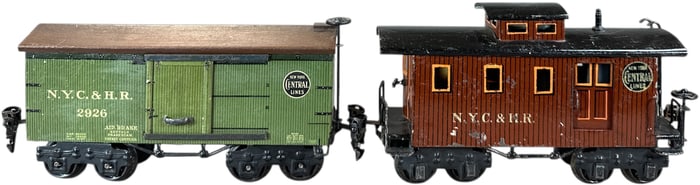 MARKLIN AMERICAN MARKET BOX CAR AND CABOOSE