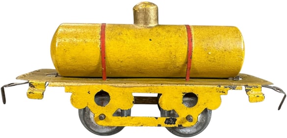 EARLY AMERICAN FLYER TANK CAR