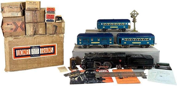 BOXED LIONEL NO.366W PASSENGER SET