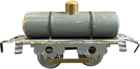 EARLY AMERICAN FLYER TANK CAR