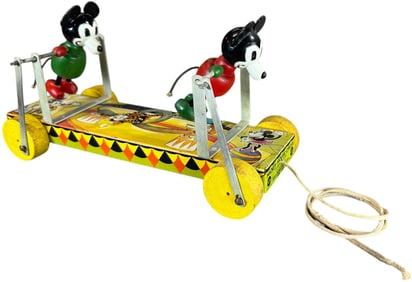 NIFTY MICKEY MOUSE CIRCUS PULL TOY