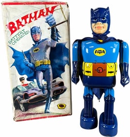 BOXED NOMURA WALKING BATMAN