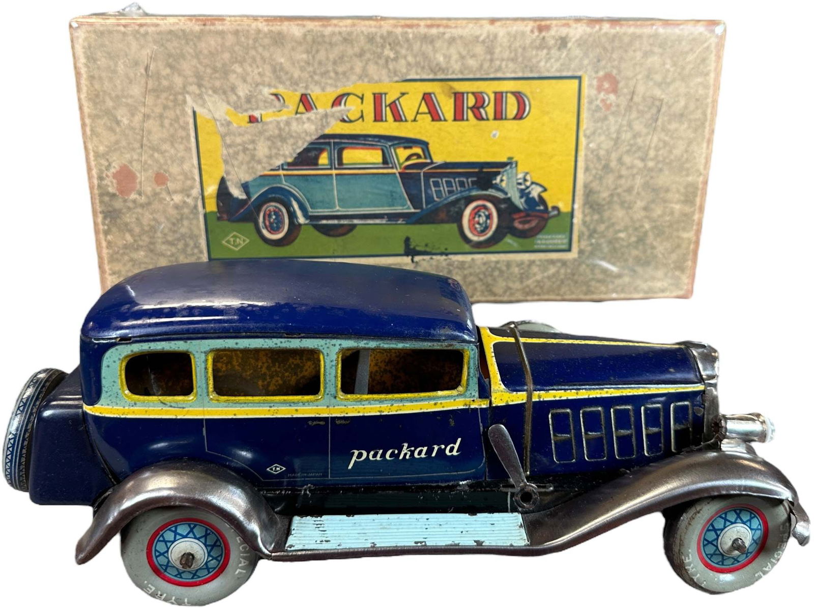 KOSUGE 1933 PACKARD SEDAN W/ BOX (1 of 11)