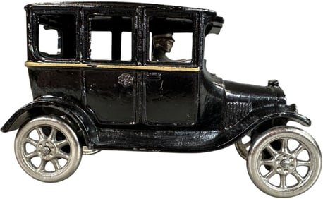 ARCADE FORD MODEL T FORDOR SEDAN
