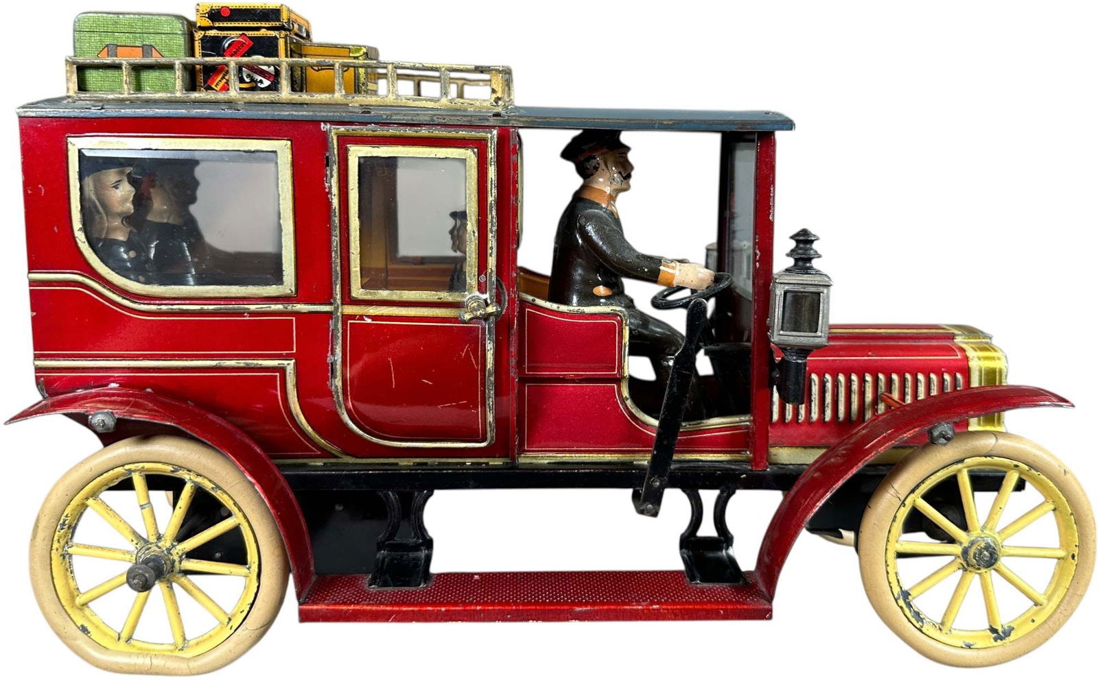 MEDIUM CARETTE LIMOUSINE W/ FIGURES (1 of 14)