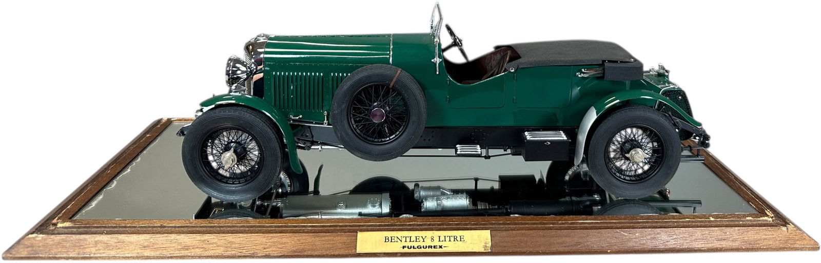 FULGUREX BENTLEY 8 LITRE SCALE MODEL (1 of 16)