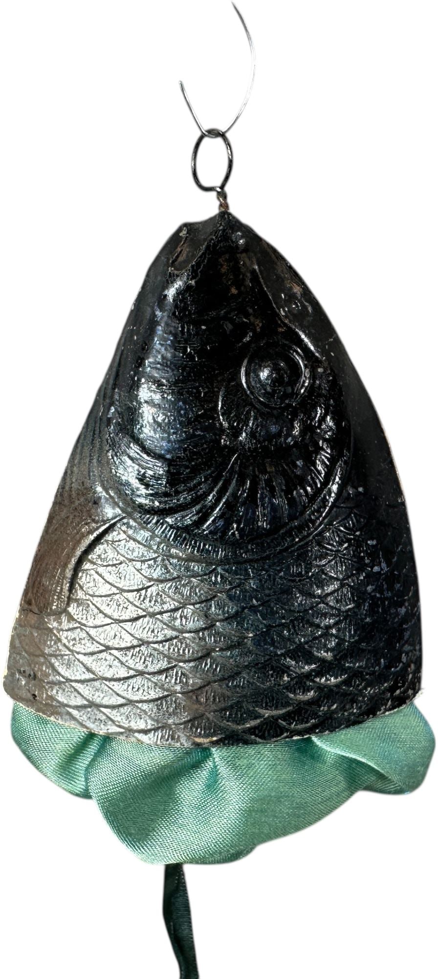 DRESDEN FISH HEAD CANDY CONTAINER: 34. DRESDEN FISH HEAD CANDY CONTAINER | Hard to find dresden fish head candy container made in Germany. Provenance: Jerry & Darla Arnold Collection. | 3.5" h. | (Excellent to Pristine Condition) | $80