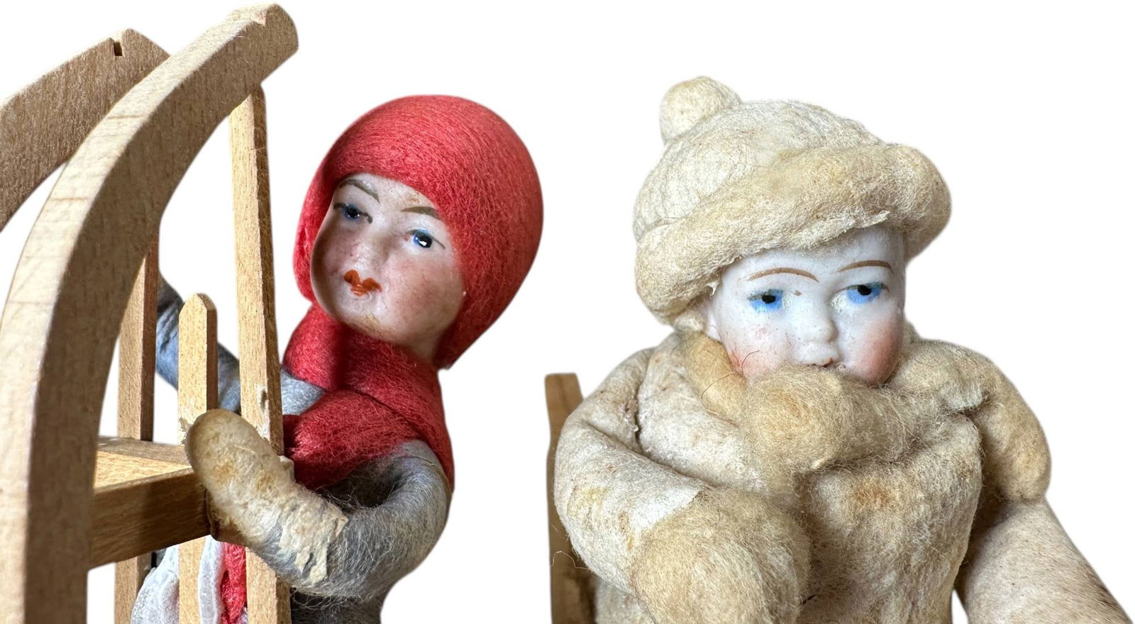 TWO HEUBACH SLEDDING CHILDREN - 5