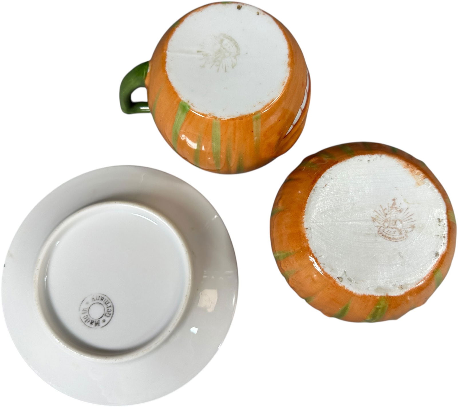 TWO GERMAN PUMPKIN TABLE WARE CUPS - 3