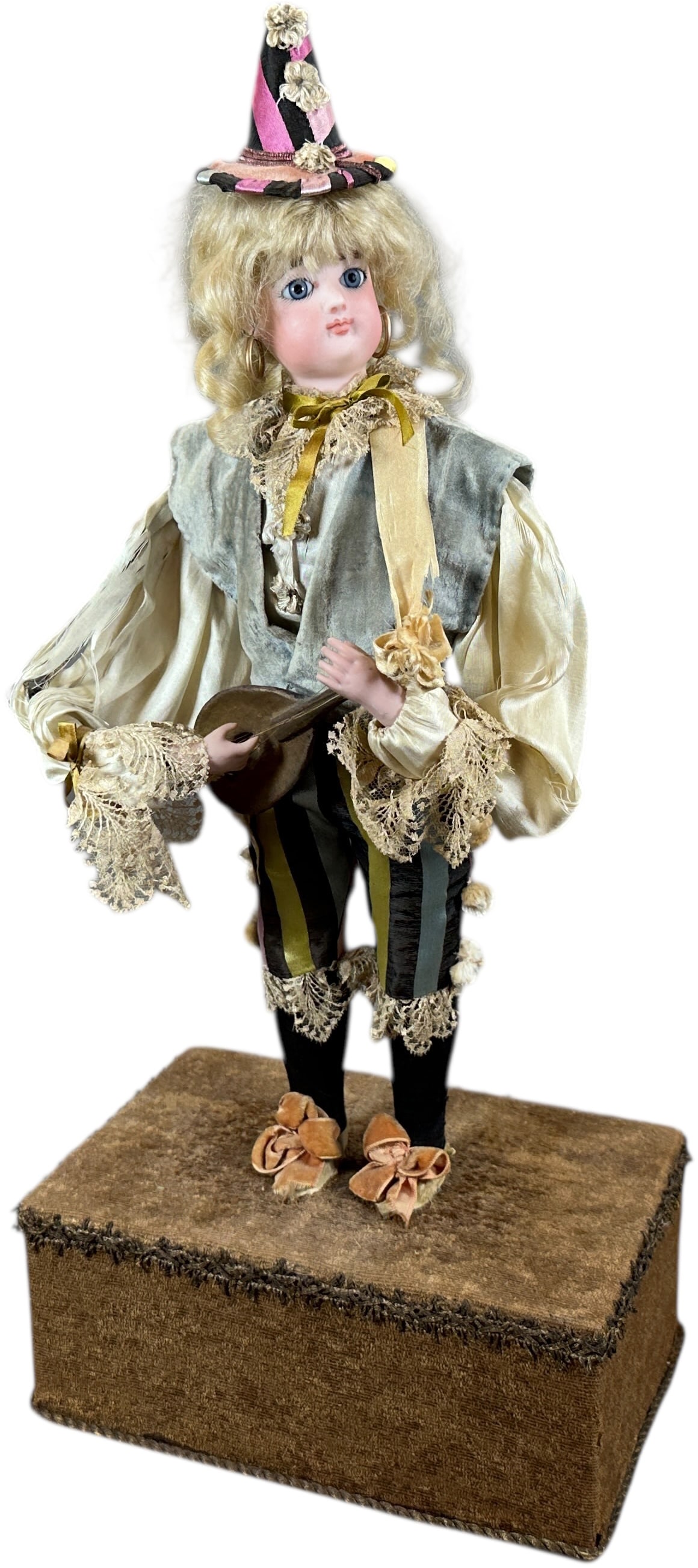 LEOPOLD LAMBERT LUTE PLAYER AUTOMATON: 420. LEOPOLD LAMBERT LUTE PLAYER AUTOMATON | C. 1890 Clockwork mechanism, fanciful dressed musician displays whimsical motion of head moving side to side and hat tipping up and down, while he strums