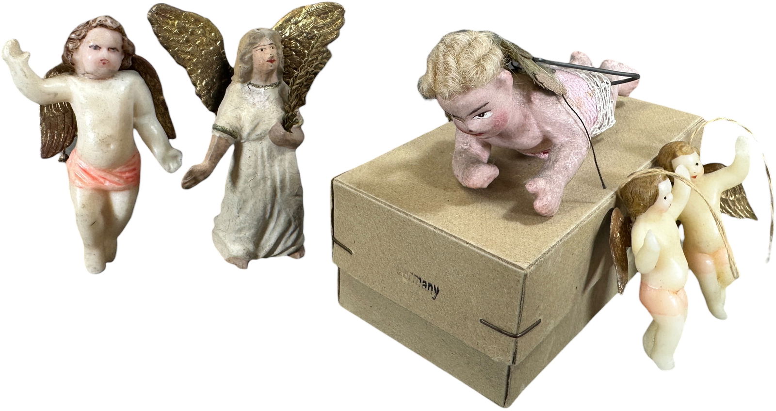 GROUPING OF FIVE ANGELS: 1024. GROUPING OF FIVE ANGELS | Larger one in original box. Provenance: Bob & Maurine Young | 4" L. | (Excellent Condition) | $500 - $800