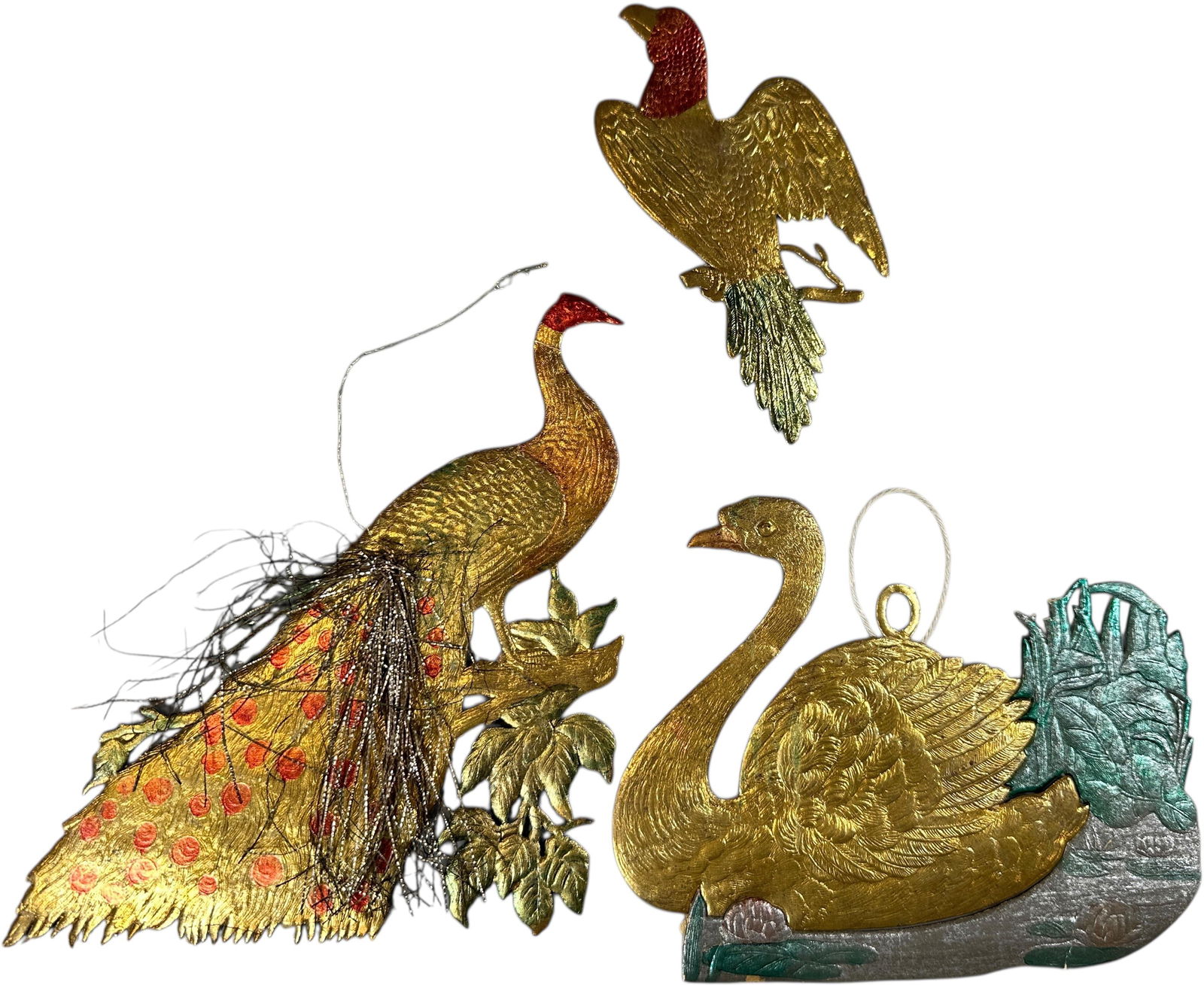 THREE BIRD FLAT DRESDENS: 1107. THREE BIRD FLAT DRESDENS | Missing some small pieces. | 7" h. | (Excellent Condition) | $300 - $500