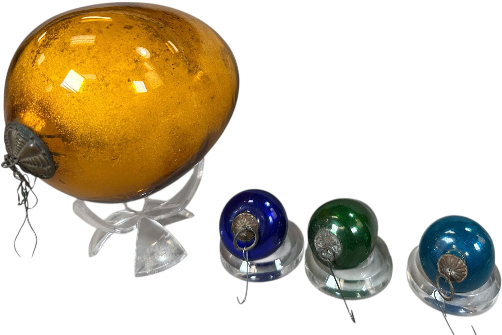 FOUR EGG SHAPED KUGELS: 1109. FOUR EGG SHAPED KUGELS | Three are German, while one is Japanese. Provenance: Linda Morrow Collection | 7" h. | (Excellent Condition) | $400 - $800