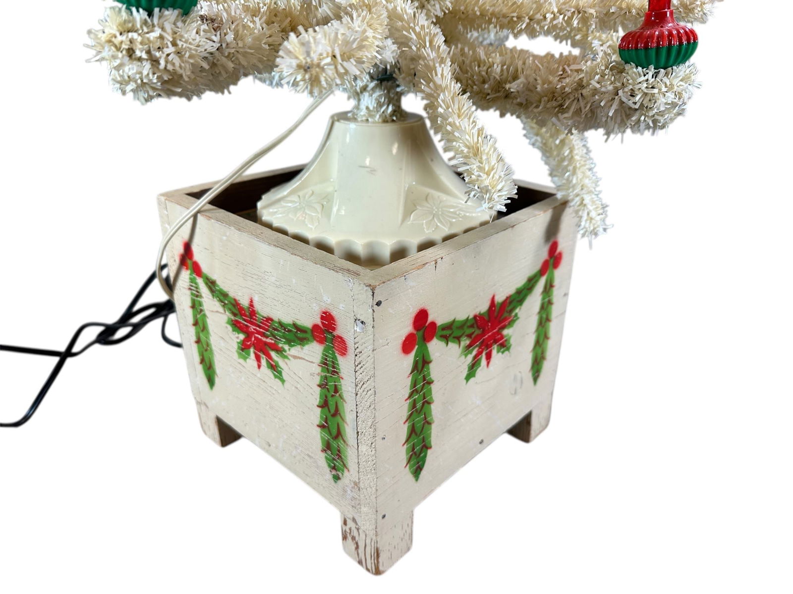 WHITE BUBBLE TREE W/ LIGHTS - 3