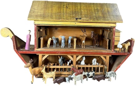 LARGE WOODEN NOAHS ARK W/ ANIMALS
