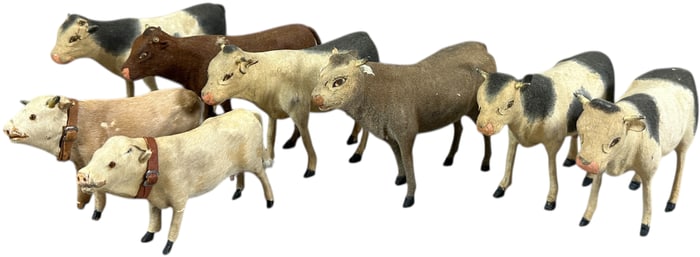 GROUPING OF GERMAN COW FIGURES