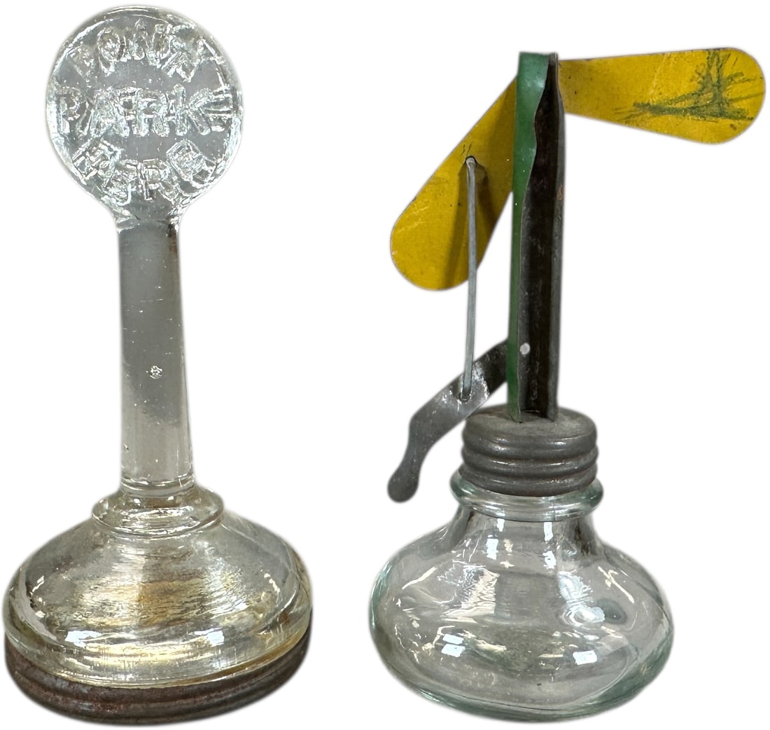 TWO ROAD SIGNS CANDY CONTAINER - 3