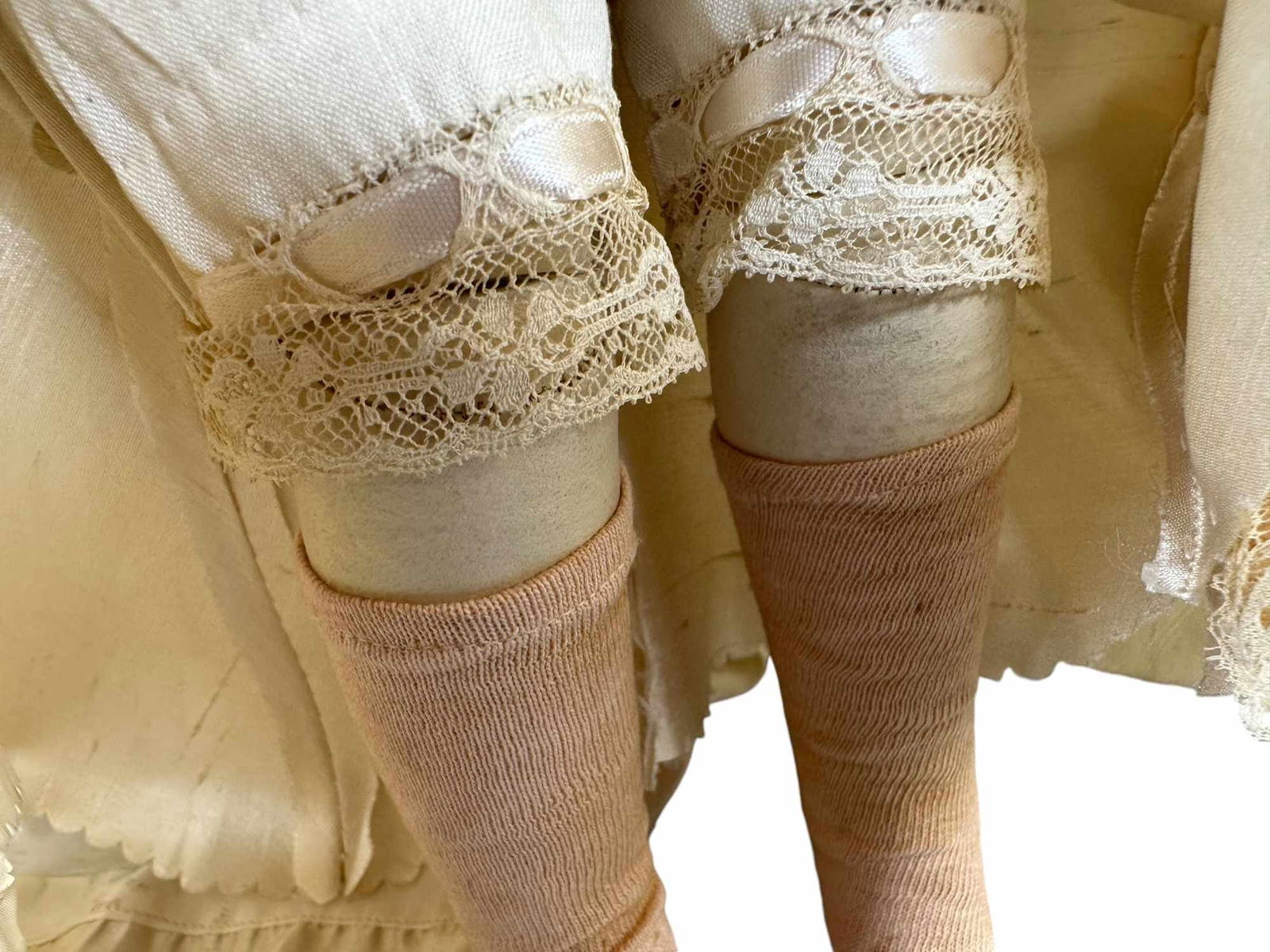 UNMARKED FASHION DOLL - 7