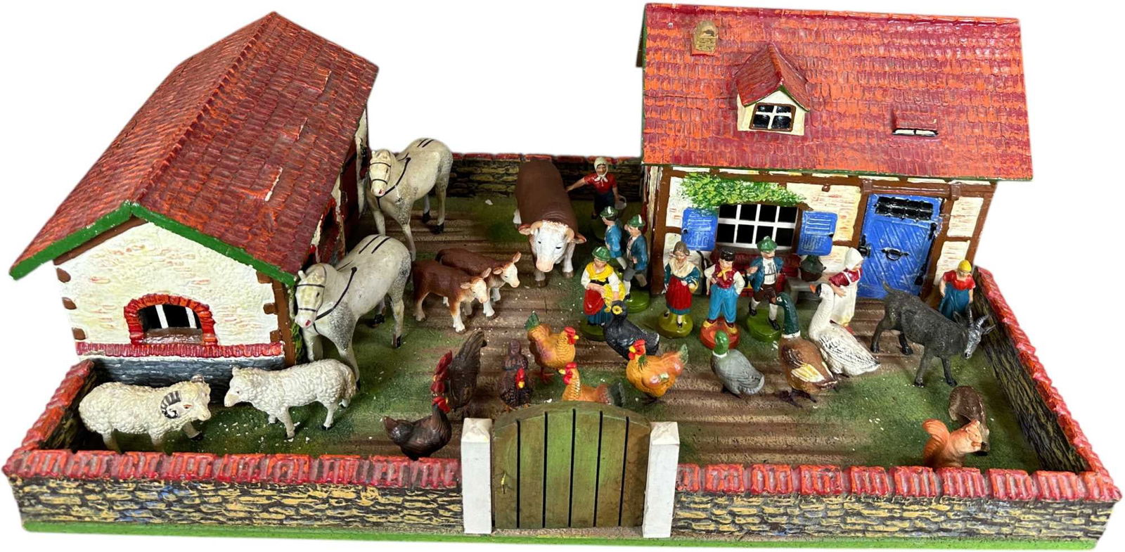 ELASTOLIN FARM DISPLAY - 3