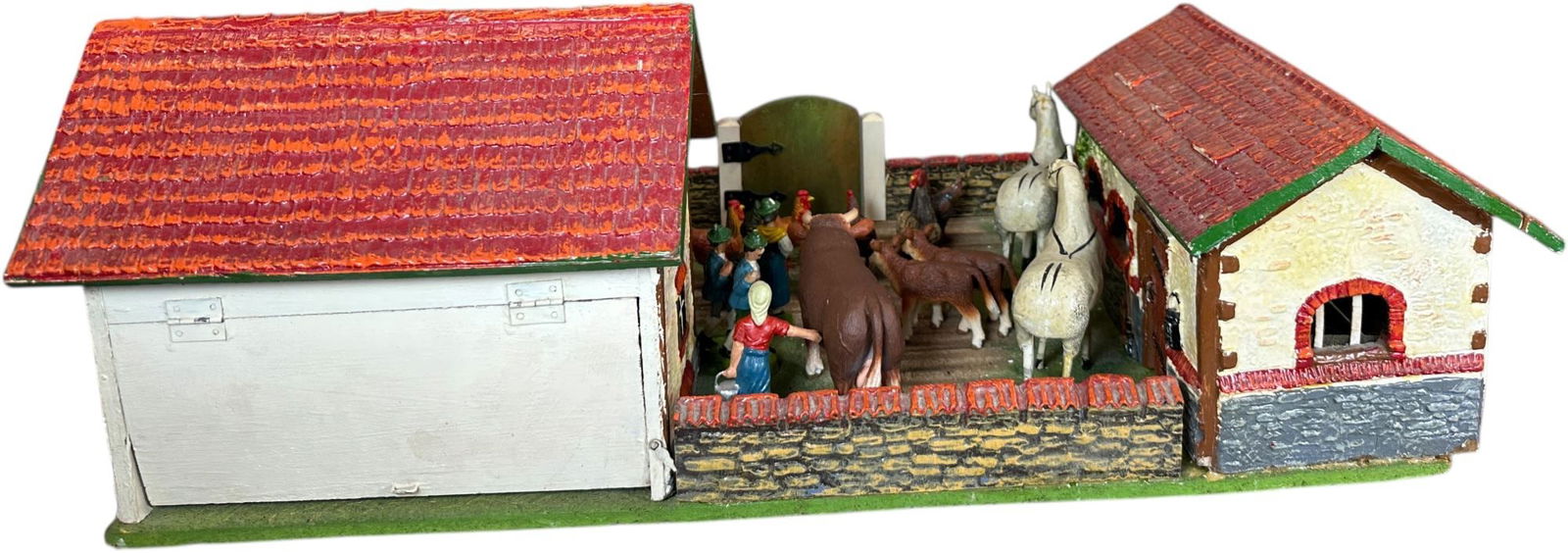 ELASTOLIN FARM DISPLAY - 8