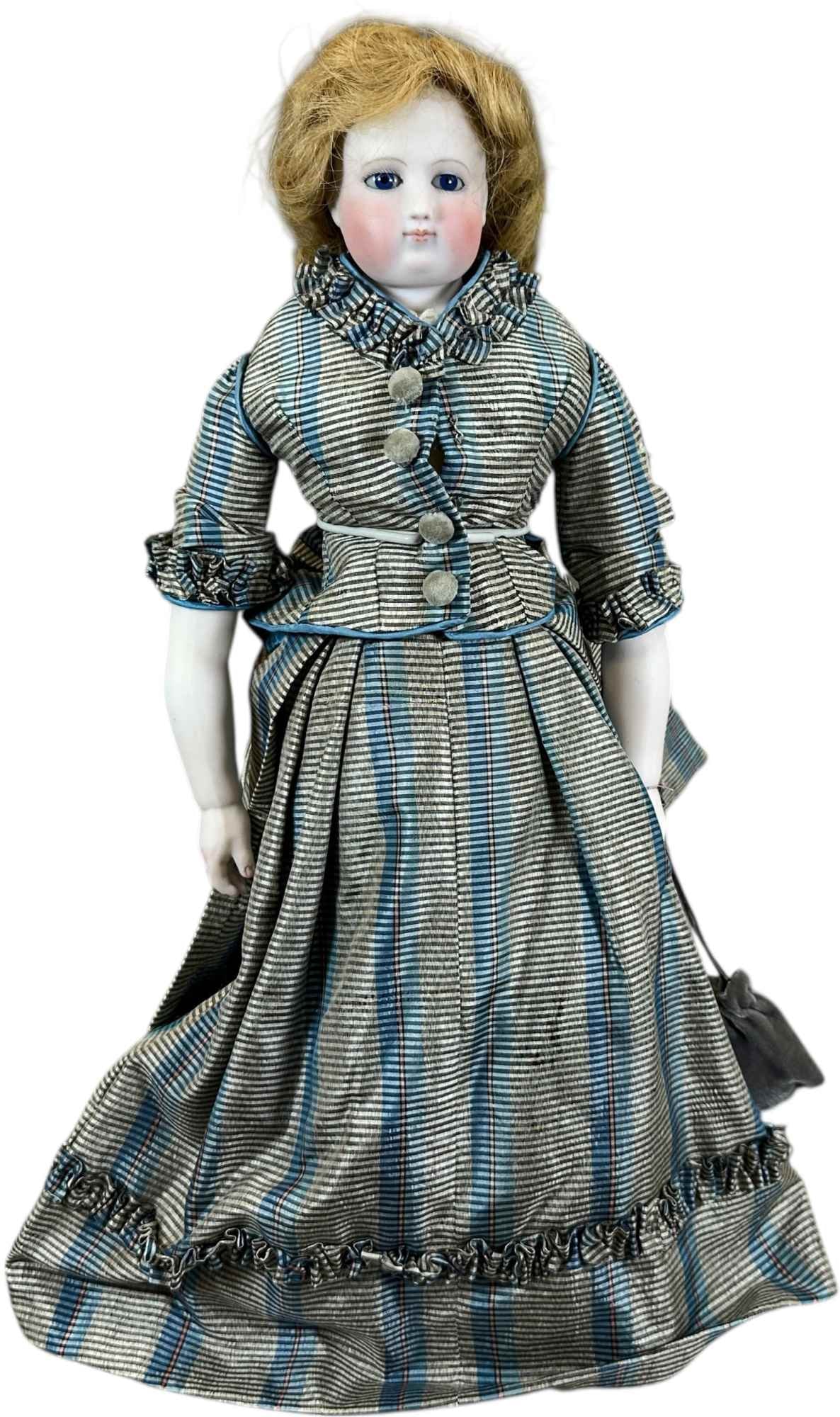 LOVELY SHOULDER HEAD FRENCH FASHION W/ BISQUE ARMS: 1505. LOVELY SHOULDER HEAD FRENCH FASHION W/ BISQUE ARMS | Very pretty "stiff neck" rare fashion with blue glass eyes, rosy cheeks, shaded lips, mounted to firmly stuffed white leather covered torso w