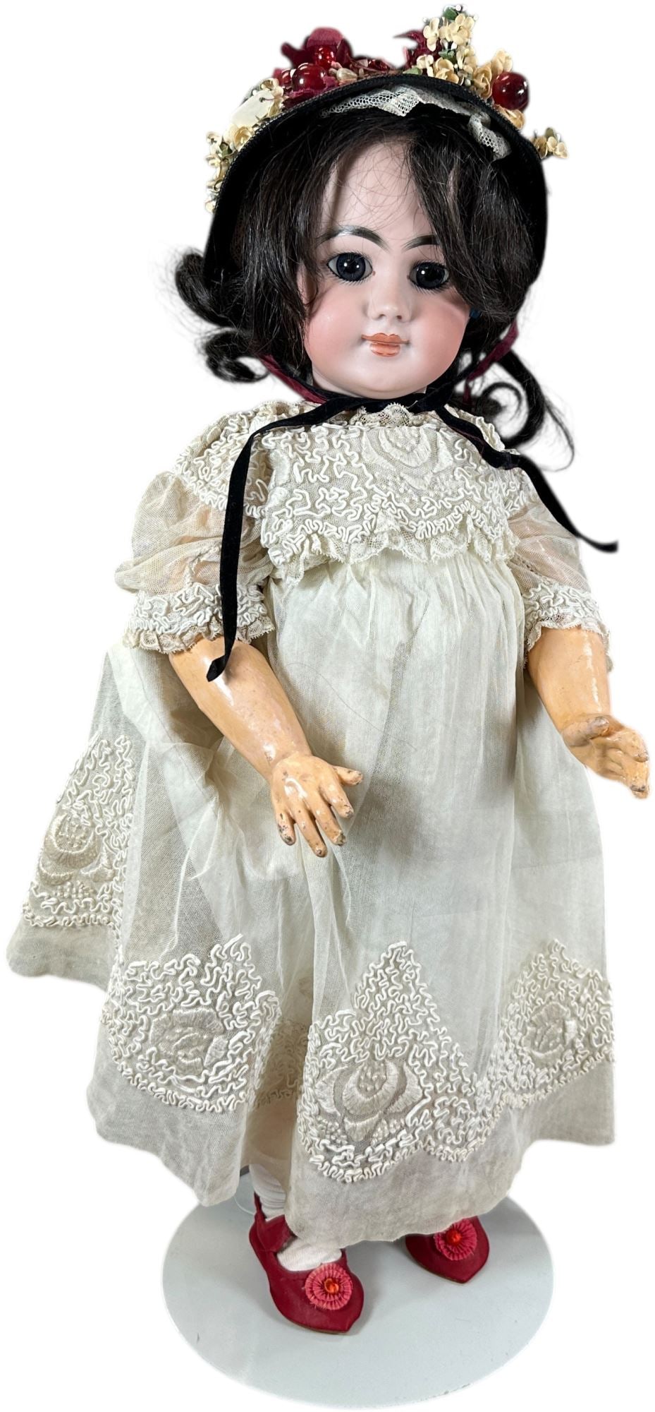 RARE FRENCH MADE DEP W/ CLOSED MOUTH: 1506. RARE FRENCH MADE DEP W/ CLOSED MOUTH | Although many open mouth DEPs were made in early 20th century, more rare are closed mouth ones, this larger than average girl is incised only "DEP 10" and