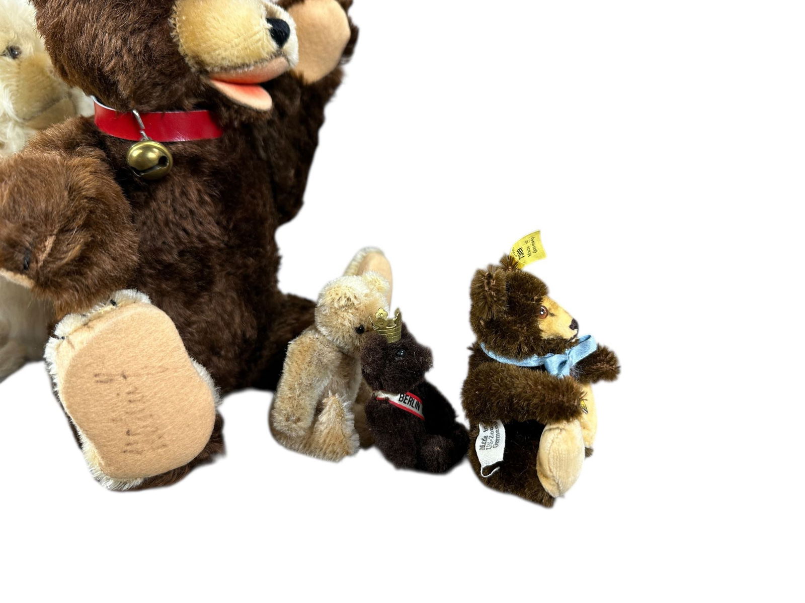FIVE SMALLER STUFFED BEARS - 10