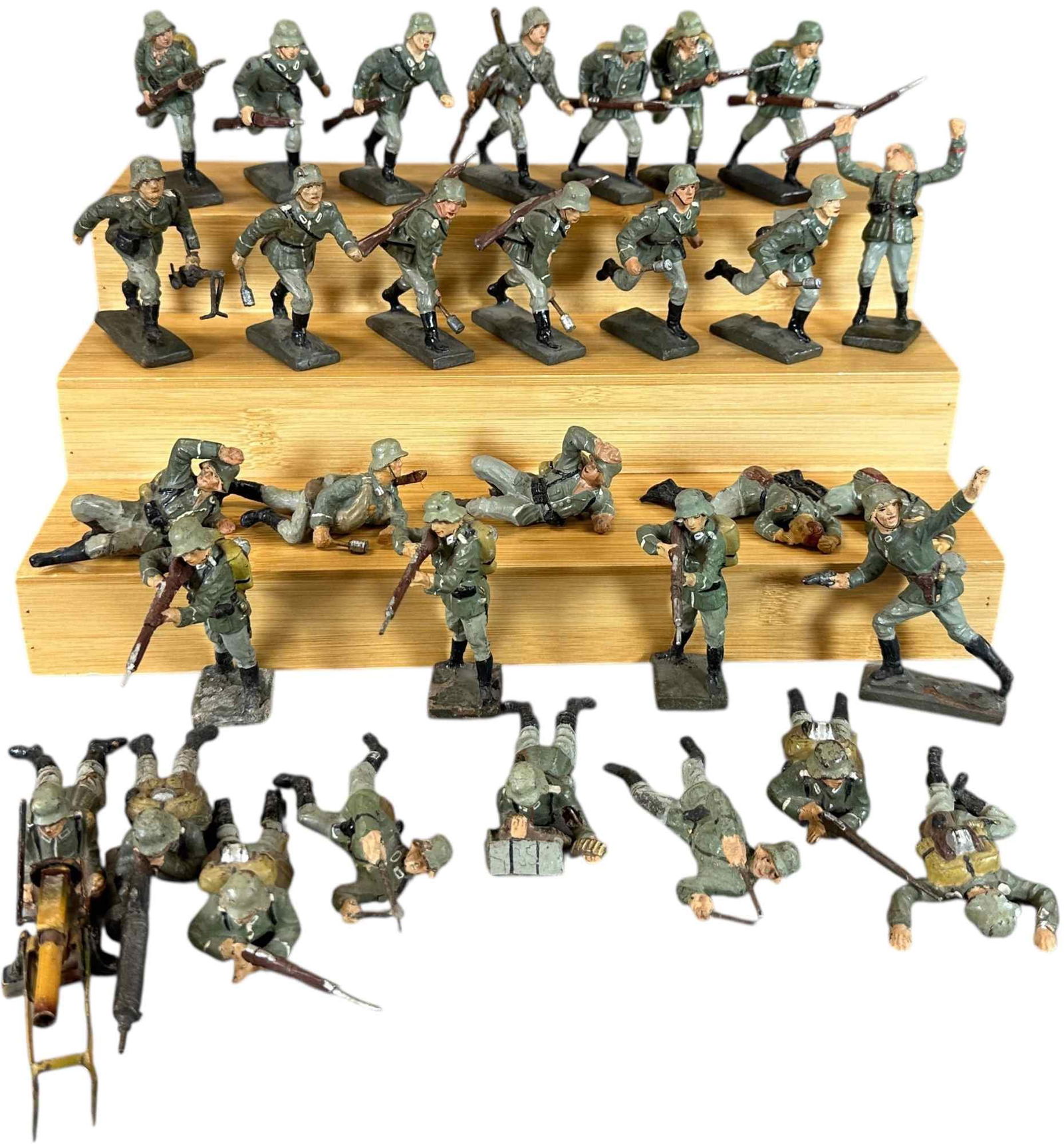 LINEOL GERMAN SOLDIERS IN ACTION (1 of 7)