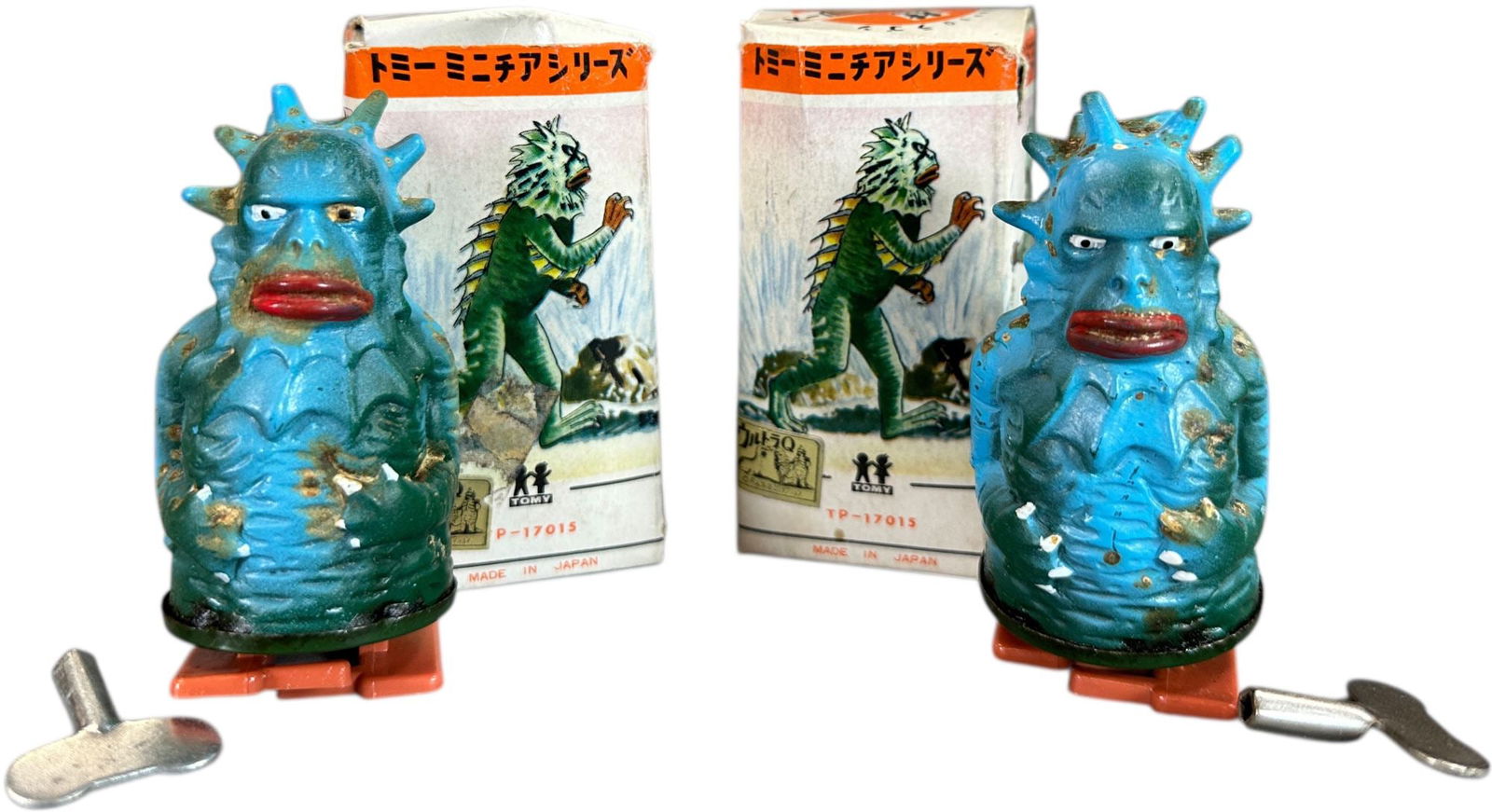 TWO BOXED TOMY JAPANESE SEA MONSTERS: 150. TWO BOXED TOMY JAPANESE SEA MONSTERS | Japan, wind-up driven motion. | 3.5" h. | (Excellent Condition) | $250 - $500