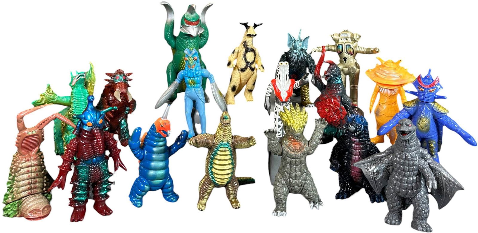 GROUPING OF BANDAI VINYL ULTRAMAN FIGURINES (1 of 11)