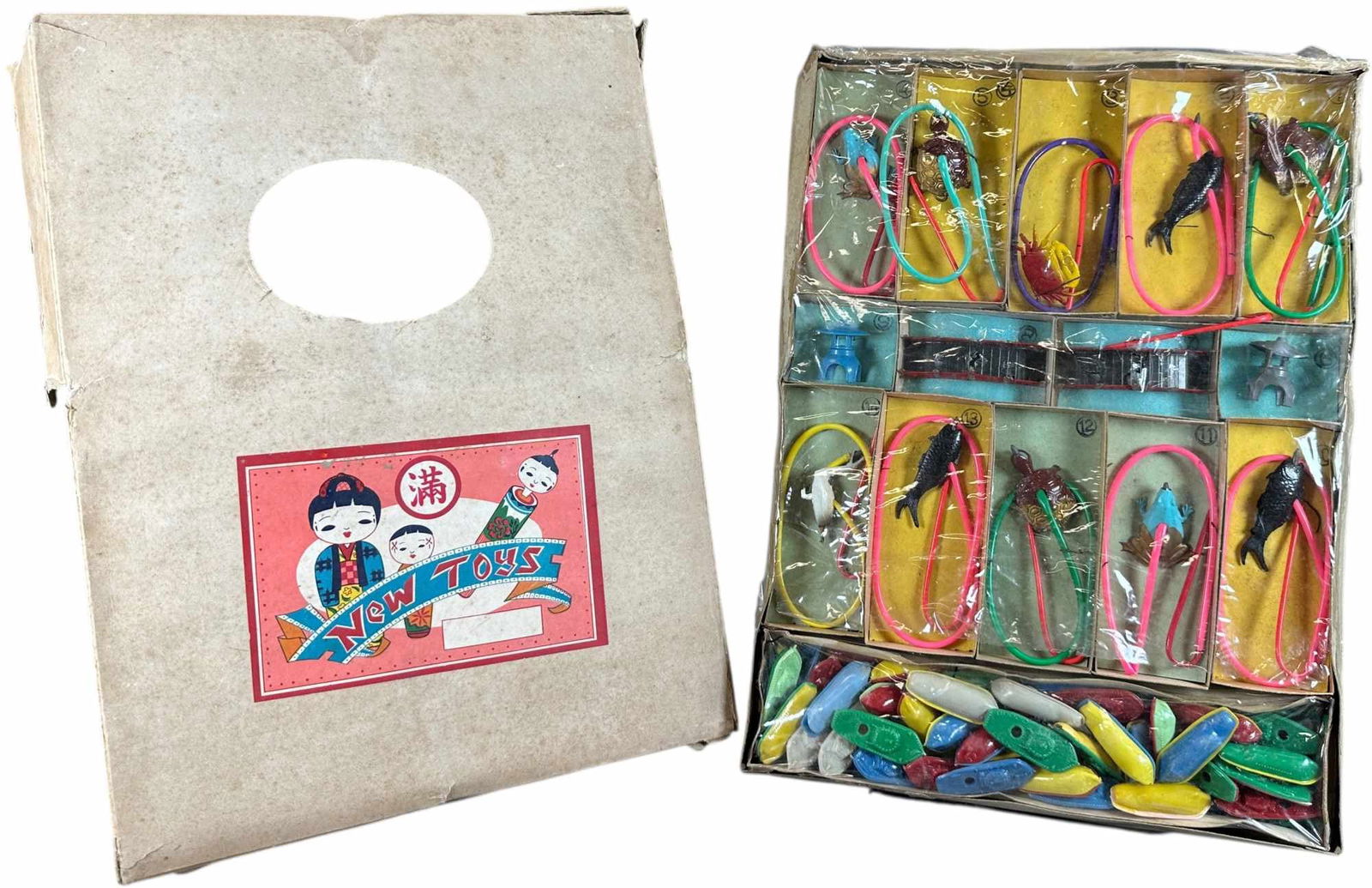 BOXED PRE-WAR JAPAN METAL PENNY TYPE TOYS (1 of 10)