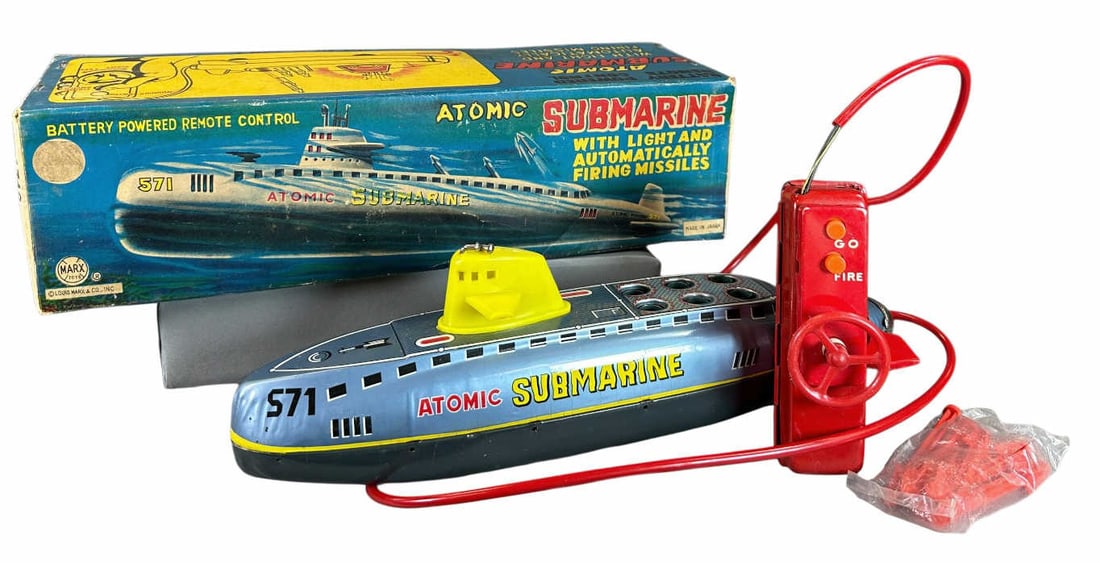 BOXED MARX ATOMIC SUBMARINE (1 of 8)