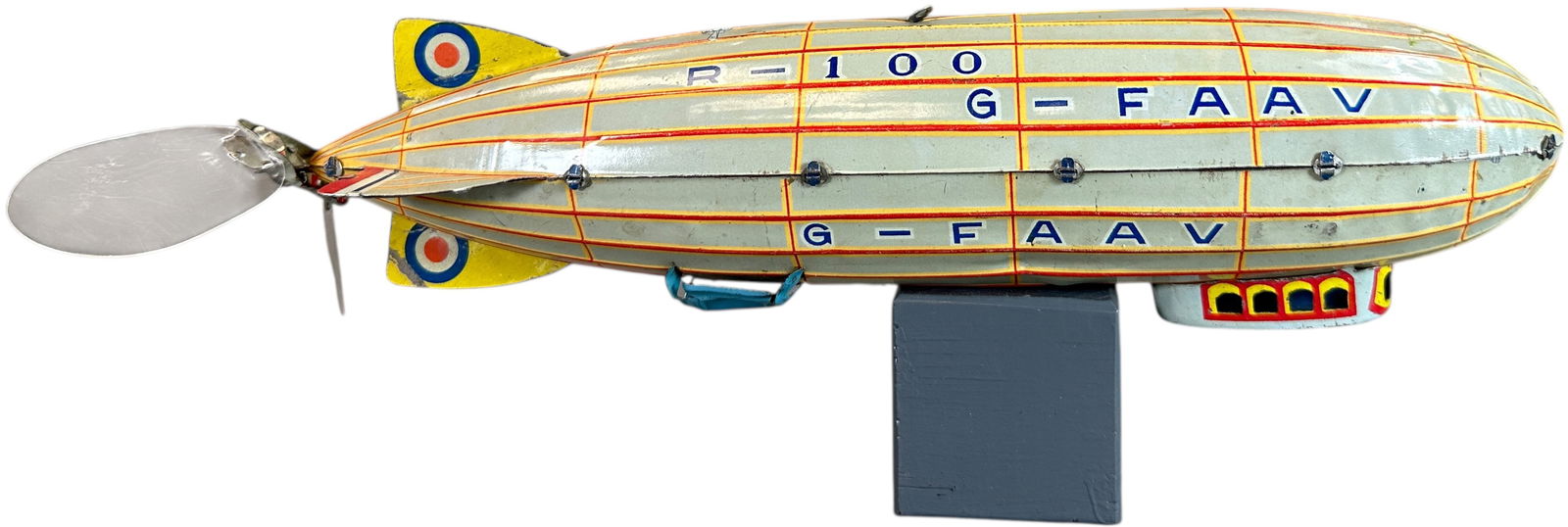 KK JAPANESE R-100 G-FAAV ZEPPELIN (1 of 10)