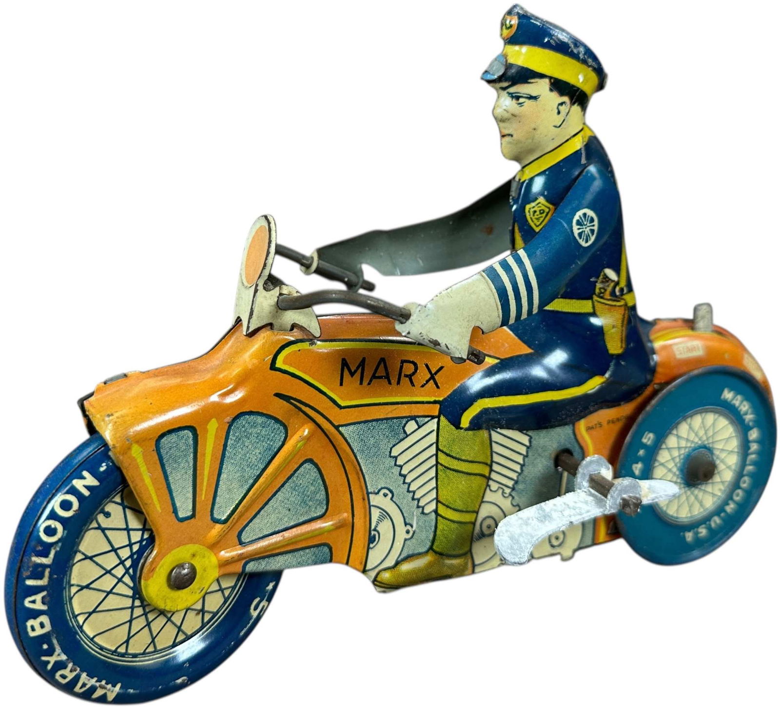 MARX POLICE MOTORCYCLE (1 of 8)