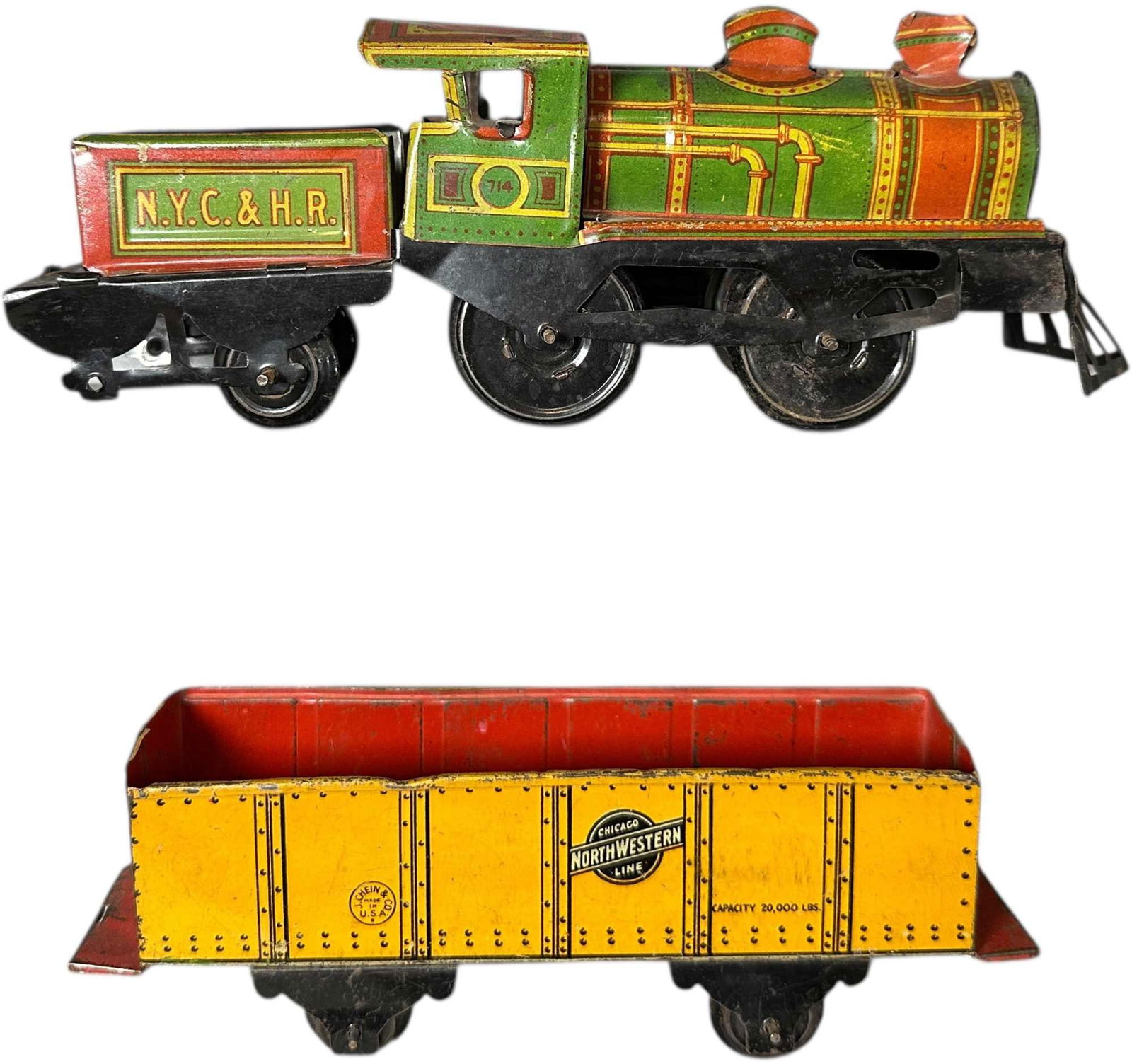 CHEIN TRAIN ENGINE W/ BOX CAR (1 of 5)