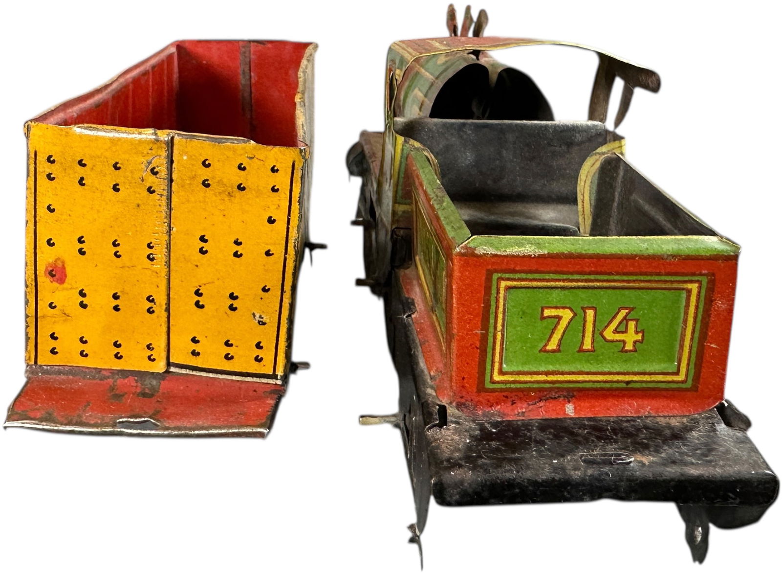 CHEIN TRAIN ENGINE W/ BOX CAR - 4