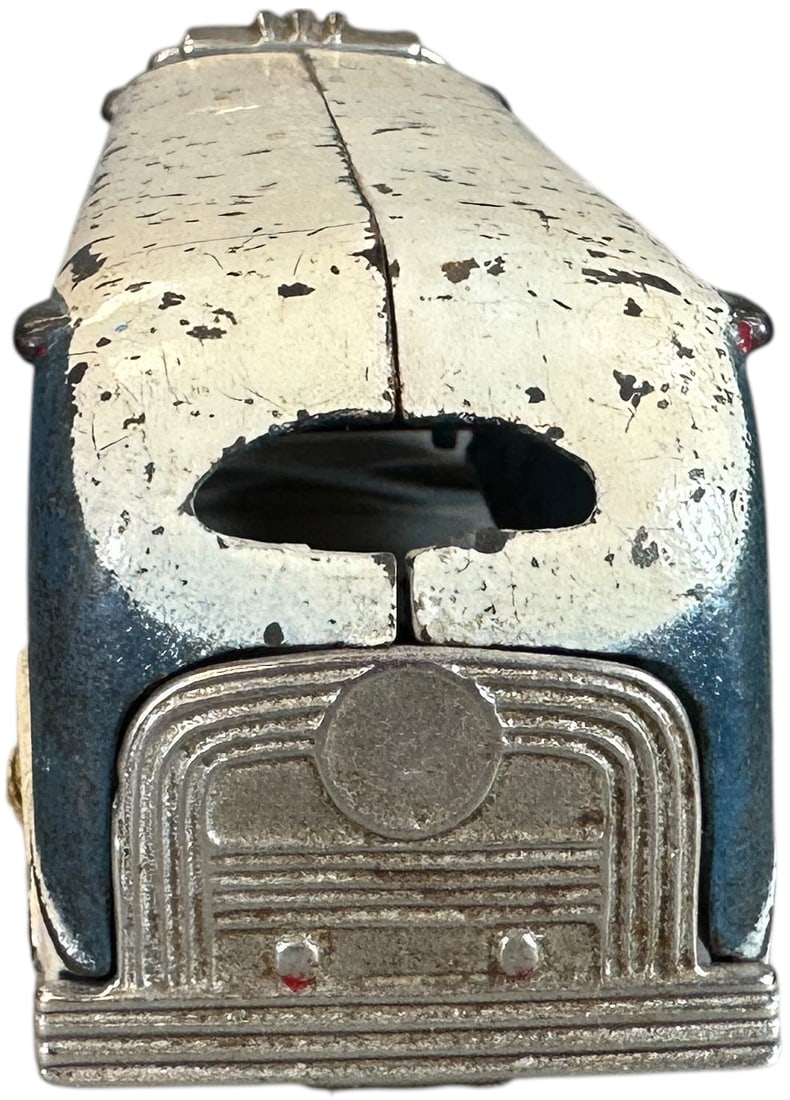 ARCADE GREYHOUND BUS - 4