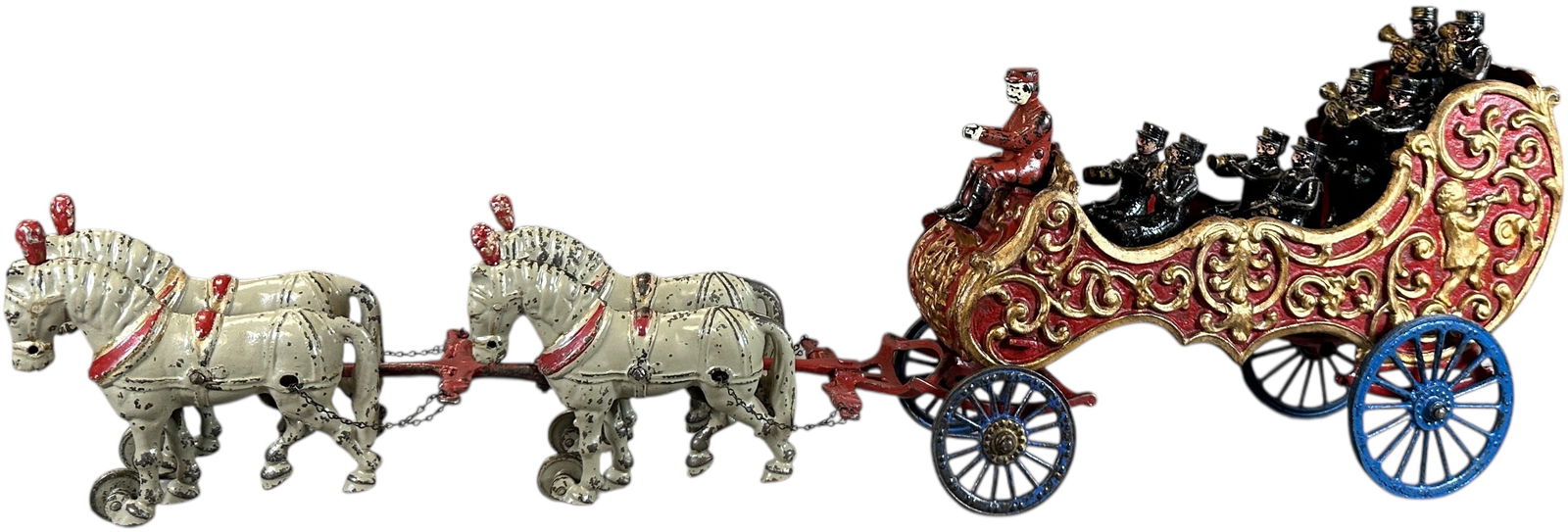 LARGE HUBLEY ROYAL CIRCUS BAND WAGON: 113. LARGE HUBLEY ROYAL CIRCUS BAND WAGON | Very popular toy with sensation casting effects on large and colorful toy. | 30" l. | Replaced driver, original band figures and wagon with repainted rear