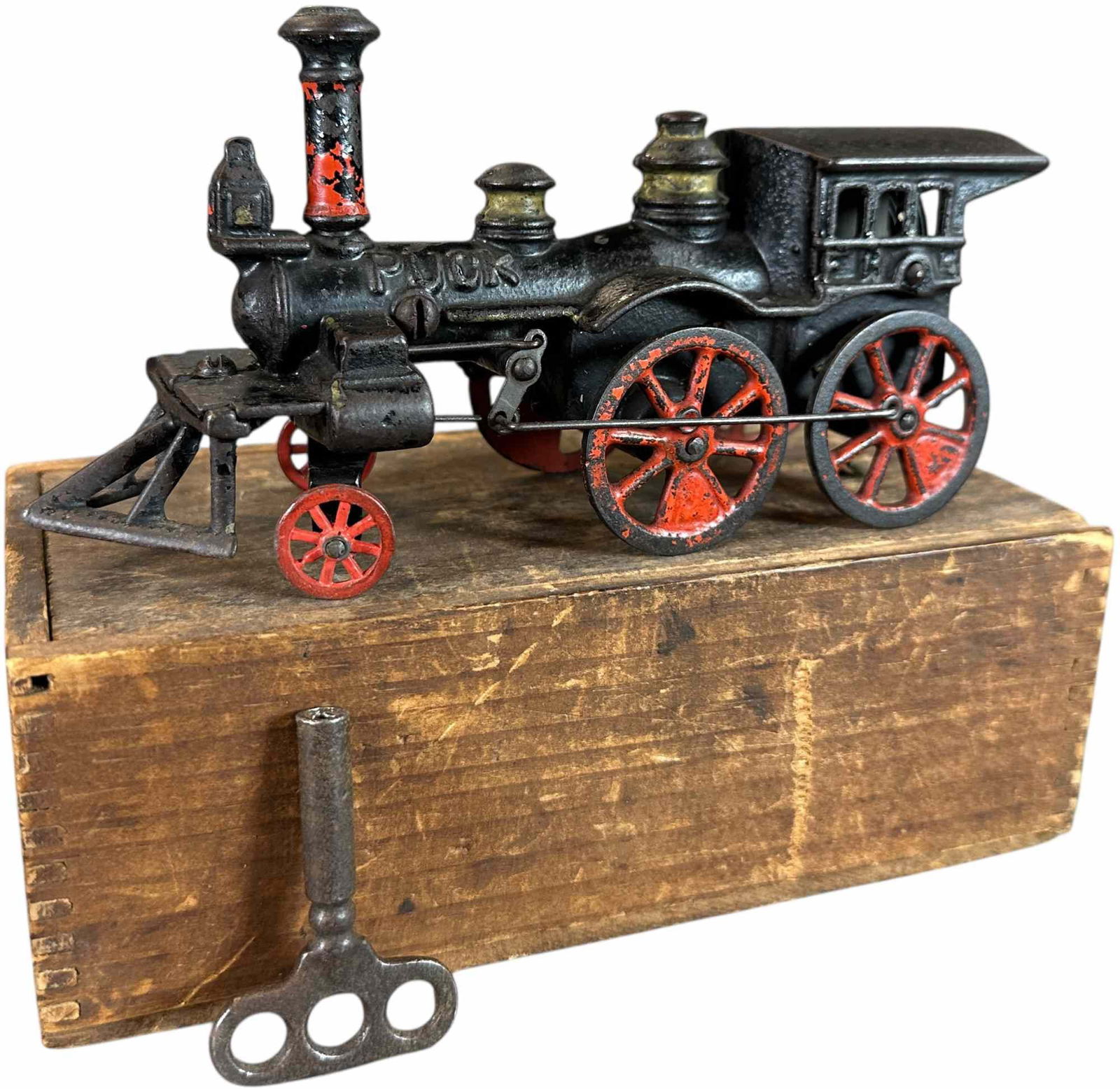 BOXED SECOR PUCK CLOCKWORK ENGINE (1 of 8)