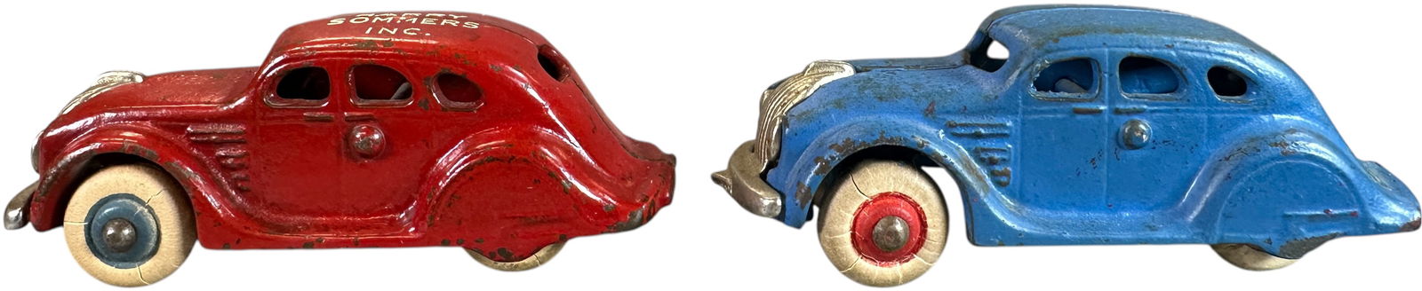 TWO ARCADE AIRFLOWS WITH ADVERTISING (1 of 8)