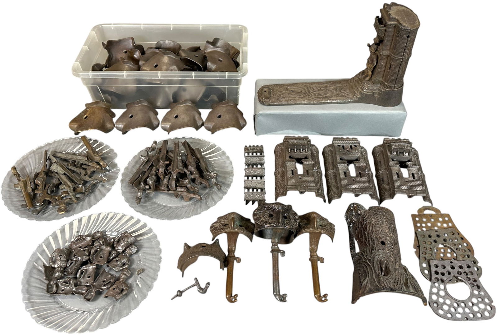 LOT OF MECHANICAL BANK PARTS (1 of 8)