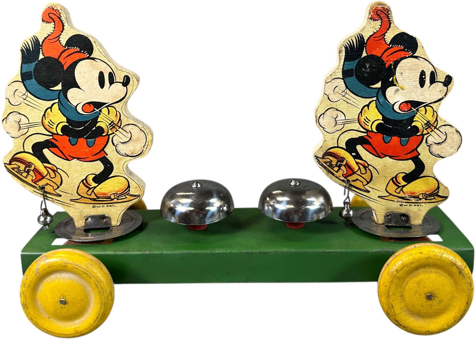 GONG MICKEY MOUSE SKATERS PULL TOY (1 of 7)