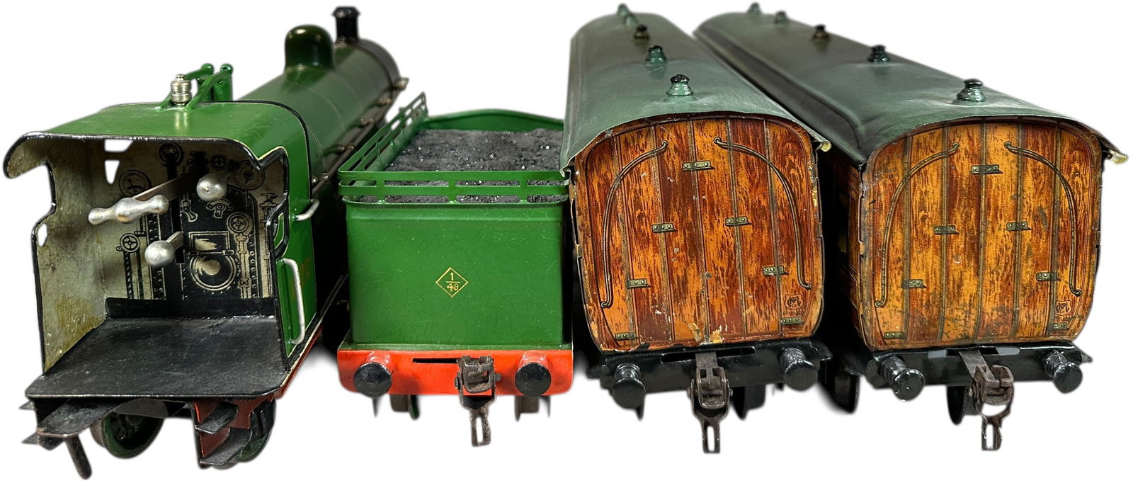 MARKLIN CLOCKWORK GNR PASSENGER TRAIN SET - 4