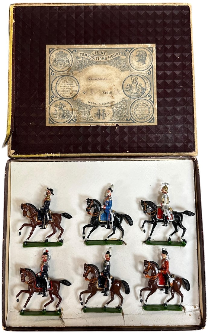 BOXED HEYDE OFFICERS ON HORSEBACK: 18. BOXED HEYDE OFFICERS ON HORSEBACK | 3" h. | Minor professional repairs to box lid seams, figures are (Pristine Condition) | $400 - $700