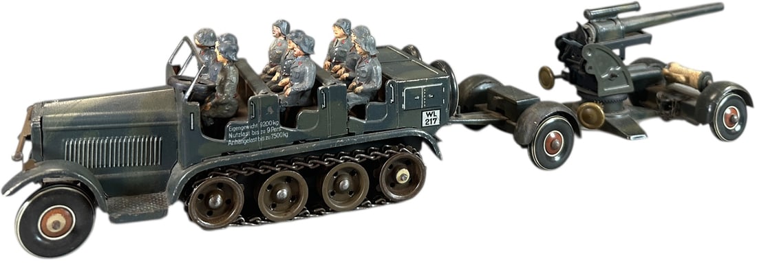 TIPPCO GERMAN HALF-TRACK W/ 88MM AA GUN (1 of 10)