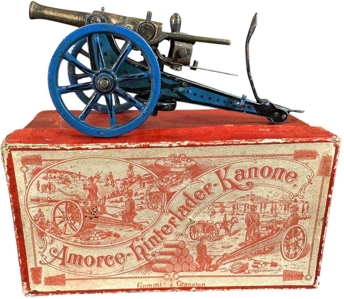 BOXED MARKLIN FIELD CANNON: 26. BOXED MARKLIN FIELD CANNON | 6.5" l. | (Excellent Condition) | $400 - $600