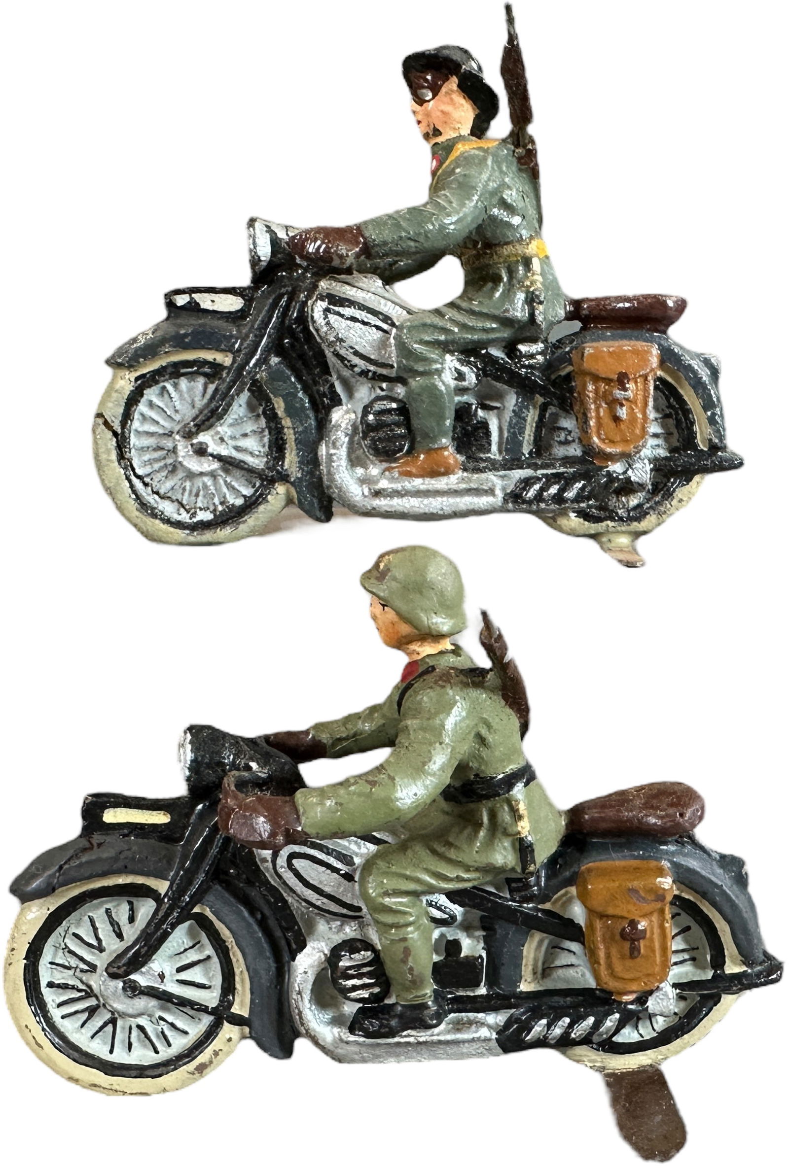 LINEOL ITALIAN SOLDIER MOTORCYCLES: 29. LINEOL ITALIAN SOLDIER MOTORCYCLES | Two rare Italian soldiers on motorcycles including a Bersaglieri and one regular army soldier, both are fixed wheel composition both missing rear riders. From